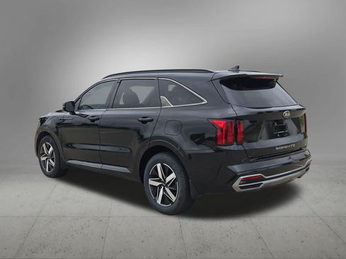 Used 2021 Kia Sorento S w/ Panoramic Sunroof Package FWD image 4