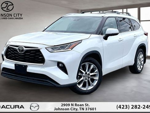 Used 2022 Toyota Highlander Limited image 1