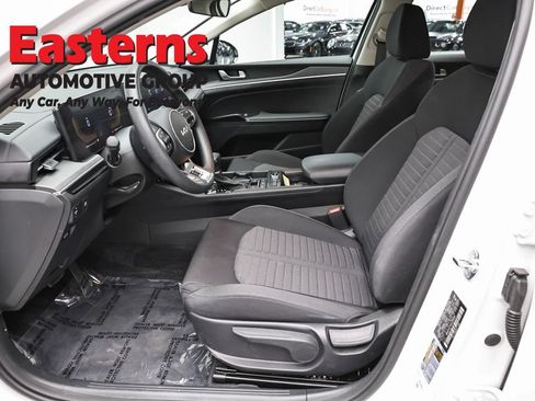Used 2025 Kia K5 LXS FWD image 13