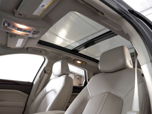 Used 2016 Cadillac SRX Luxury w/ Driver Awareness Package image 4