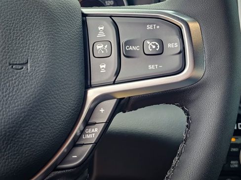 New 2026 RAM 1500 4x4 Crew Cab image 19