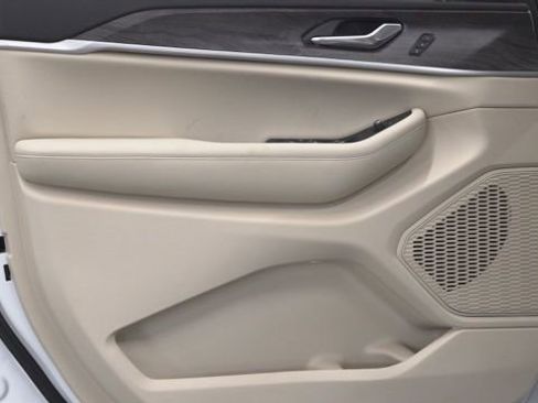 New 2025 Jeep Grand Cherokee L Limited w/ Luxury Tech Group II image 14