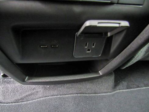 New 2025 GMC Acadia Elevation image 18