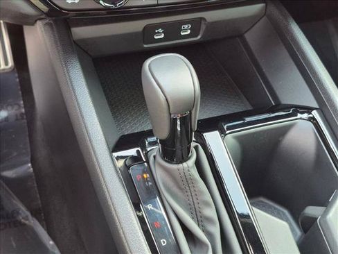 Used 2024 Honda Accord Sport image 11