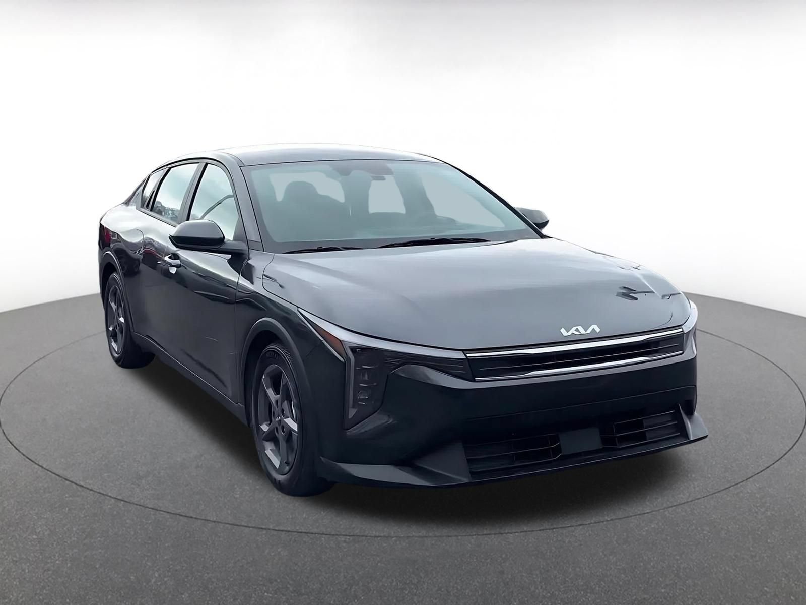 Used 2025 Kia K4 FWD image 3