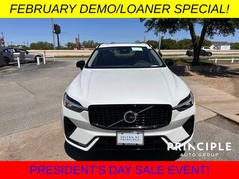 New 2025 Volvo XC60 T8 Core image 3