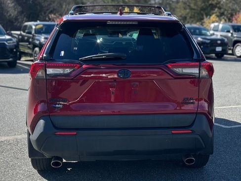 Used 2022 Toyota RAV4 XLE Premium image 4