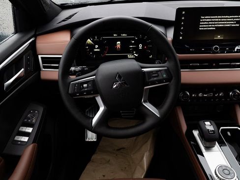 New 2026 Mitsubishi Outlander SEL AWD/4WD image 11
