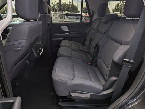 New 2026 Ford Expedition Active RWD image 8