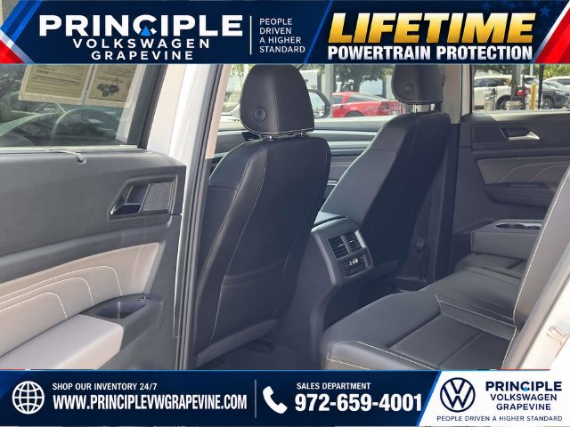 Used 2023 Volkswagen Atlas SE w/ Panoramic Sunroof Package FWD image 22