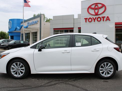 New 2026 Toyota Corolla SE FWD image 11