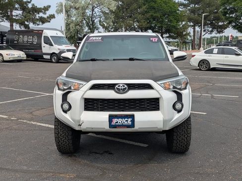 Used 2017 Toyota 4Runner SR5 Premium AWD/4WD image 2