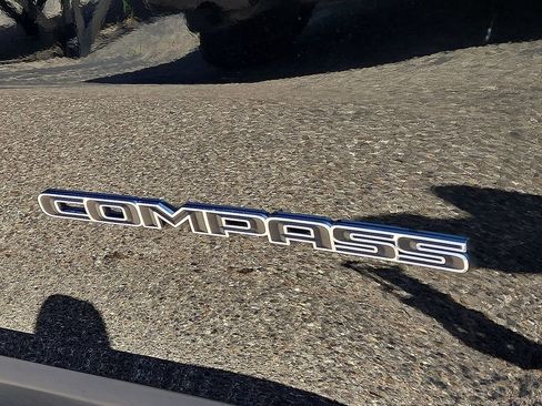 Used 2022 Jeep Compass Latitude w/ Sun and Sound Group image 13