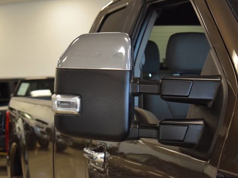 Used 2017 Ford F350 XLT w/ XLT Premium Package image 8