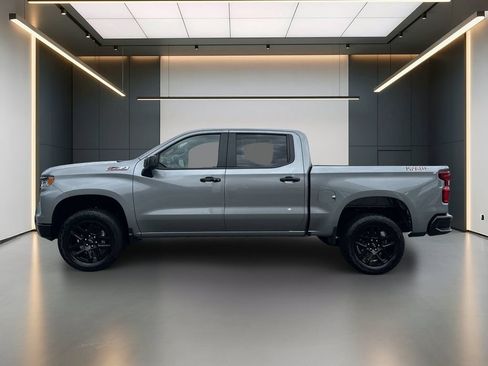 Used 2025 Chevrolet Silverado 1500 LT Trail Boss AWD/4WD image 2