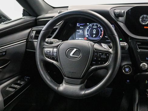Certified 2025 Lexus ES 350 w/ Premium Package FWD image 16