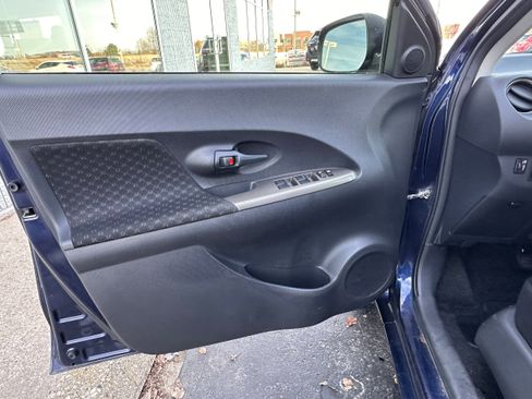 Used 2014 Scion xD image 12