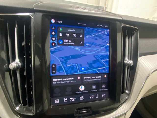 Used 2024 Volvo XC60 B5 Plus w/ Protection Package Premier AWD/4WD image 18