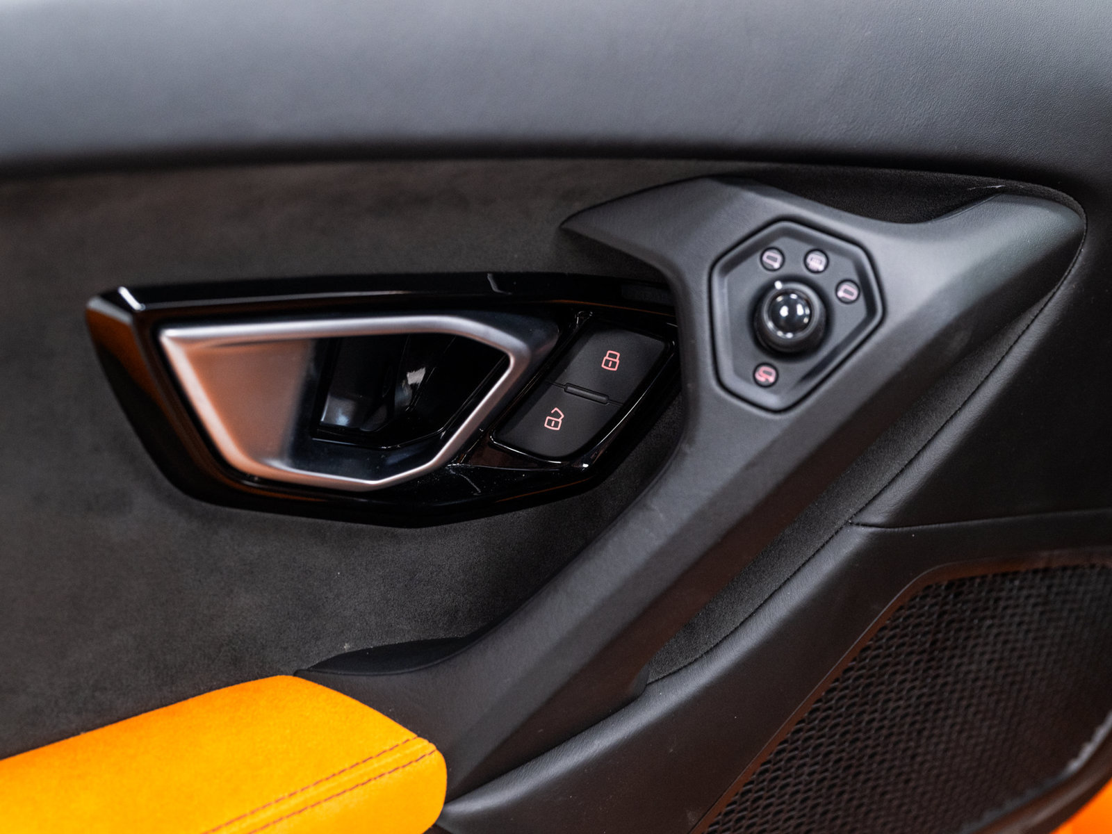 Used 2016 Lamborghini Huracan LP 610-4 AWD/4WD image 45
