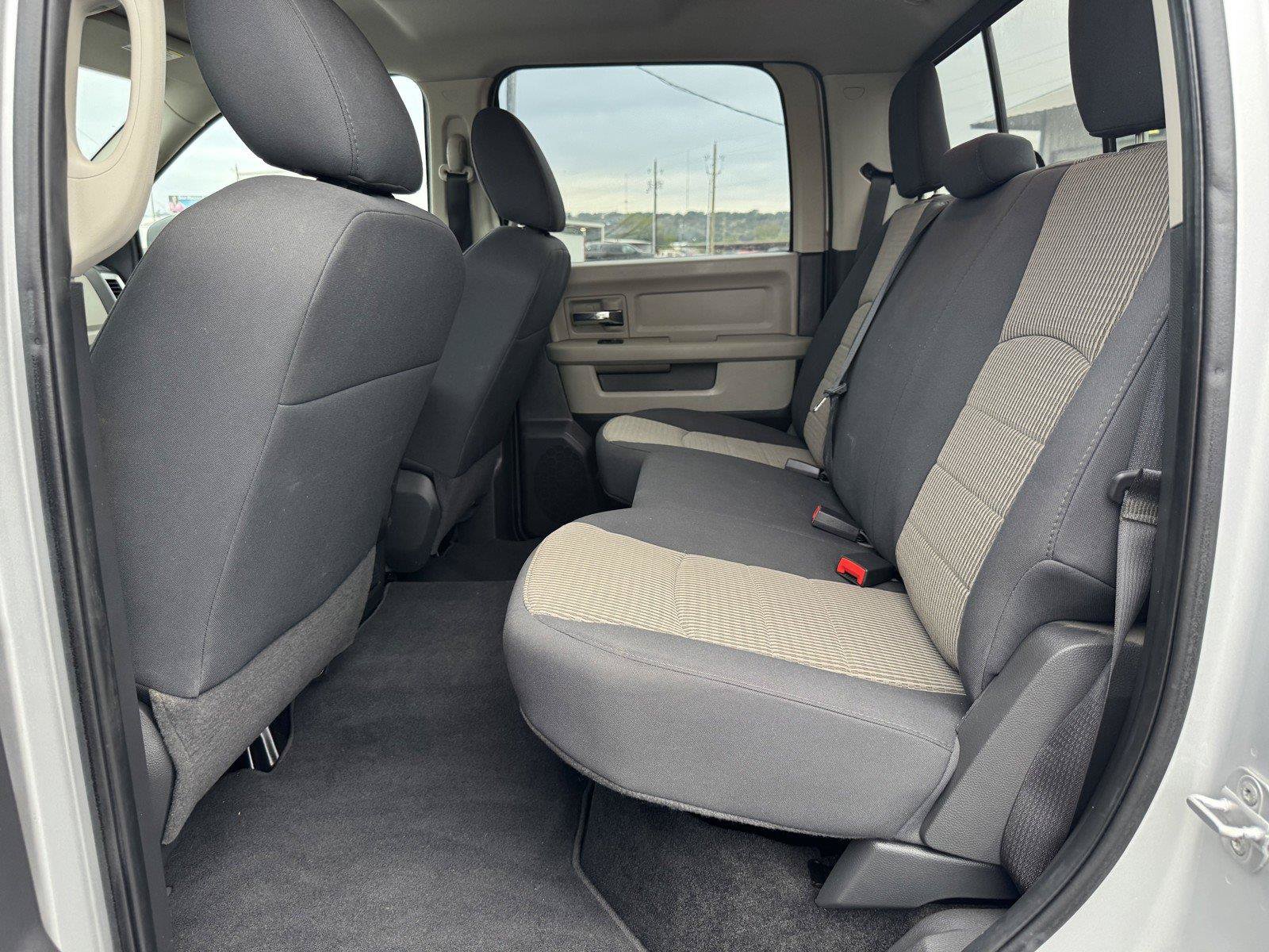 Used 2011 RAM 1500 Classic SLT w/ Luxury Group RWD image 27