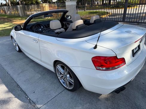 Used 2012 BMW 135i Convertible image 20