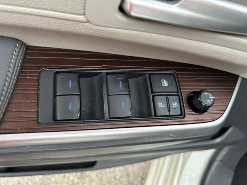 Used 2021 Toyota Sienna XLE w/ XLE Plus Package FWD image 18