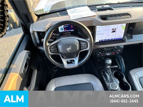 Used 2023 Ford Bronco Wildtrak image 28