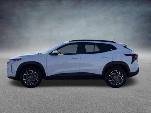 Certified 2025 Chevrolet Trax LT image 8