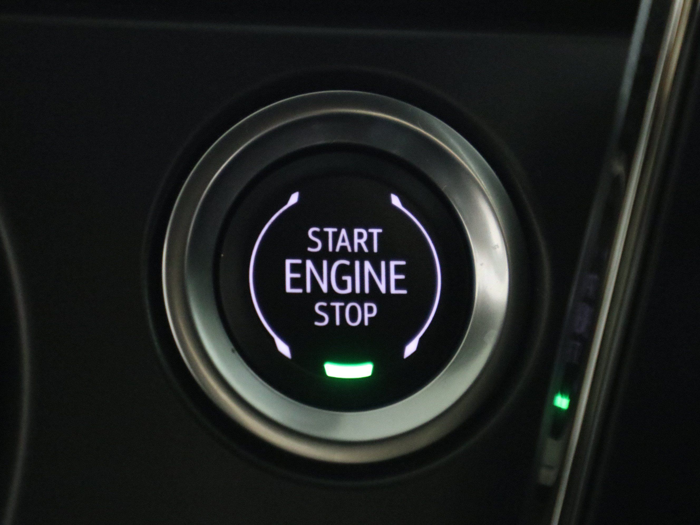 Used 2025 Chevrolet Blazer RS FWD image 32