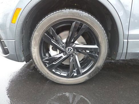 Certified 2023 Volkswagen Tiguan SE R-Line image 26