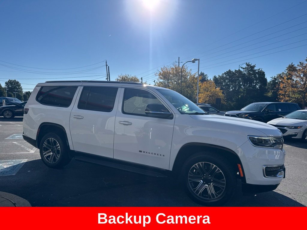 Used 2024 Jeep Wagoneer L Series II w/ Flexible Seating Group AWD/4WD image 8