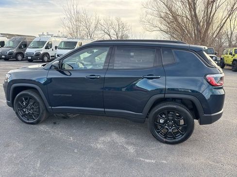 New 2026 Jeep Compass Latitude image 3