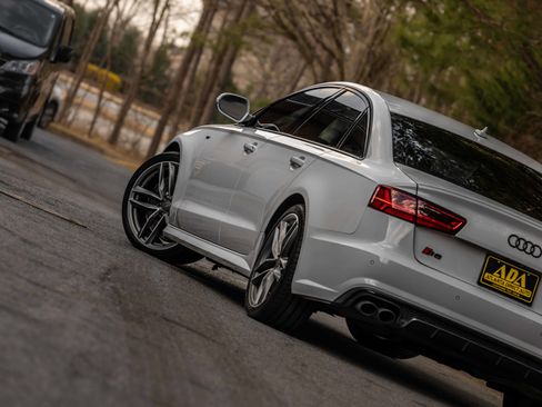 Used 2017 Audi S6 Prestige w/ S6 Sport Package image 25