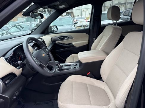 Used 2023 Chevrolet Traverse LS image 15