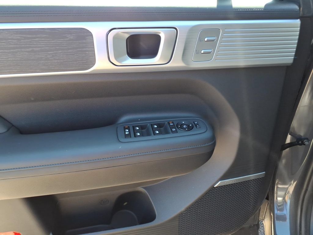 Certified 2026 Hyundai Santa Fe Limited FWD image 14