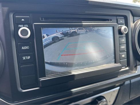 Used 2018 Toyota Tacoma SR RWD image 6
