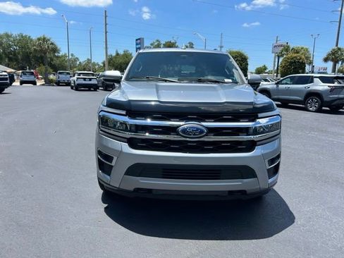 Used 2023 Ford Expedition Max Limited AWD/4WD image 2