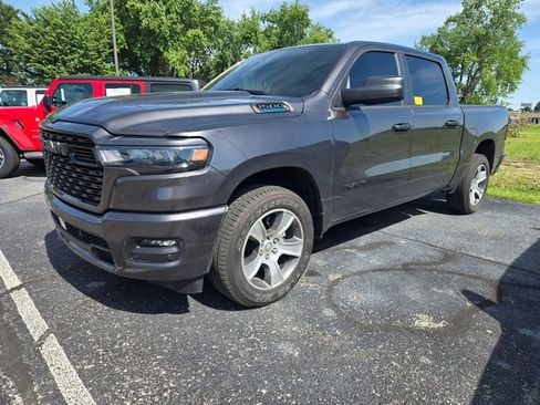 Used 2025 RAM 1500 Tradesman AWD/4WD image 1