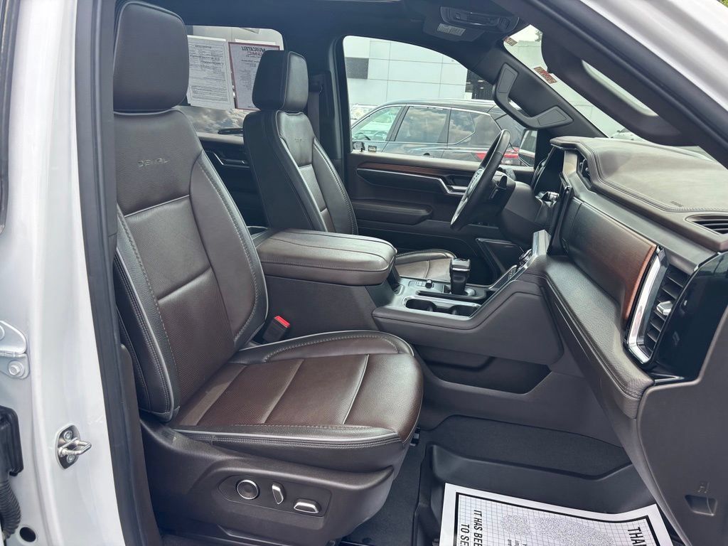 Used 2024 GMC Sierra 1500 Denali w/ Technology Package AWD/4WD image 15