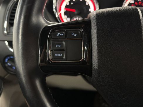 Used 2017 Dodge Grand Caravan SXT FWD image 21