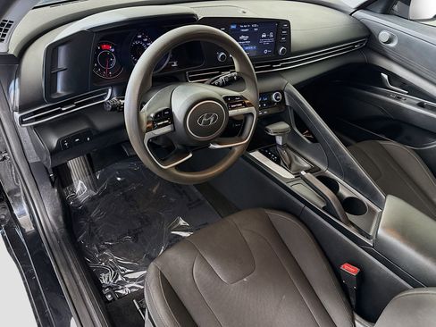 Used 2021 Hyundai Elantra SEL image 23