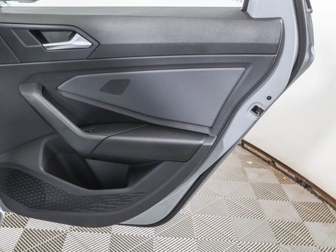 New 2026 Volkswagen Jetta SE FWD image 40