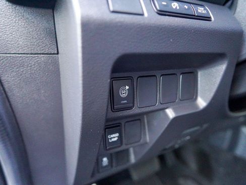 Used 2026 Nissan Frontier SV w/ All-Weather Content Package AWD/4WD image 17