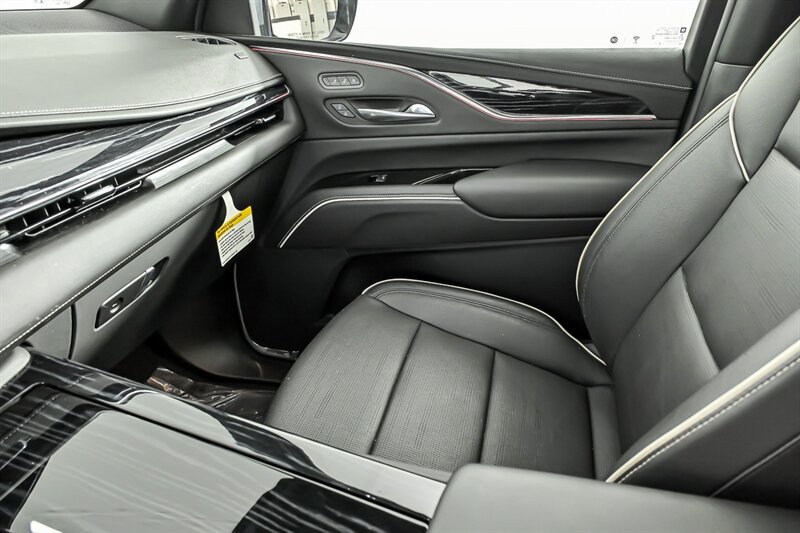 Used 2021 Cadillac Escalade Sport w/ Driver Assist Tech Package AWD/4WD image 30