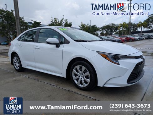 Used 2026 Toyota Corolla LE FWD image 1