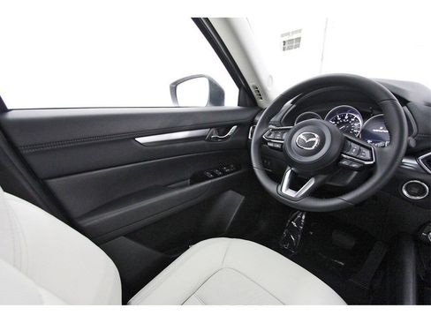 Used 2025 MAZDA CX-5 AWD 2.5 S w/ Preferred Package image 8