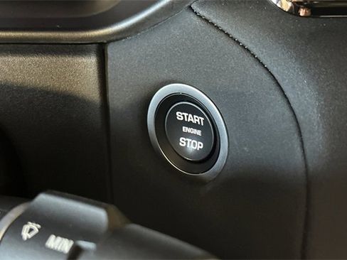 Certified 2024 Land Rover Range Rover Velar Dynamic SE image 22