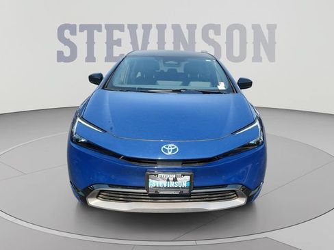 Certified 2025 Toyota Prius XLE FWD image 8