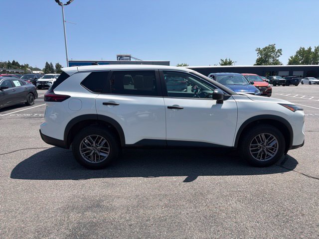 Used 2024 Nissan Rogue S AWD/4WD image 5