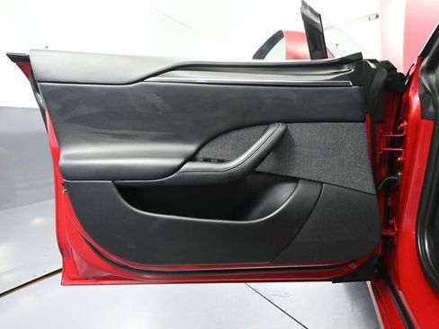 Used 2021 Tesla Model S Plaid image 16